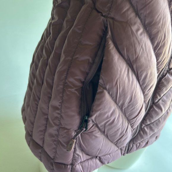 New 32 Degrees Heat Dust Pink Nylon Polyester Puffer Vest size S - Picture 4 of 13